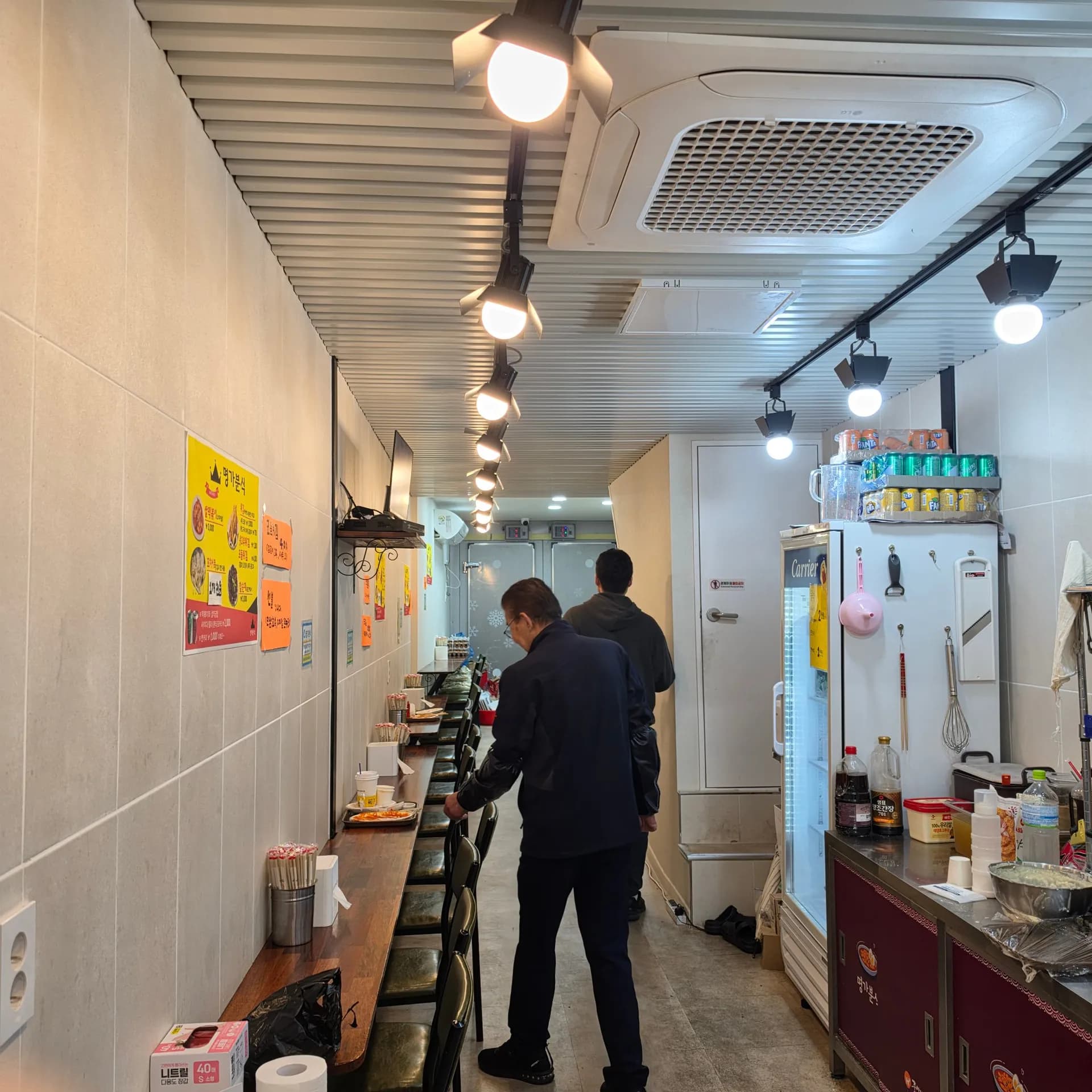 大田中央市場の明家粉食 - 揚げ物絶品の格安分食レビュー - 4