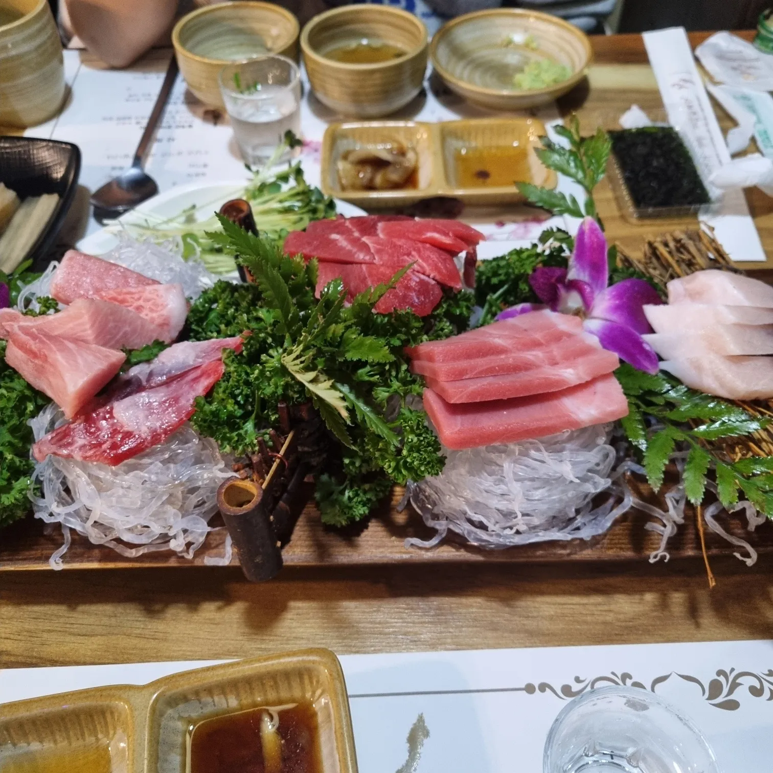 Tuna sashimi plating