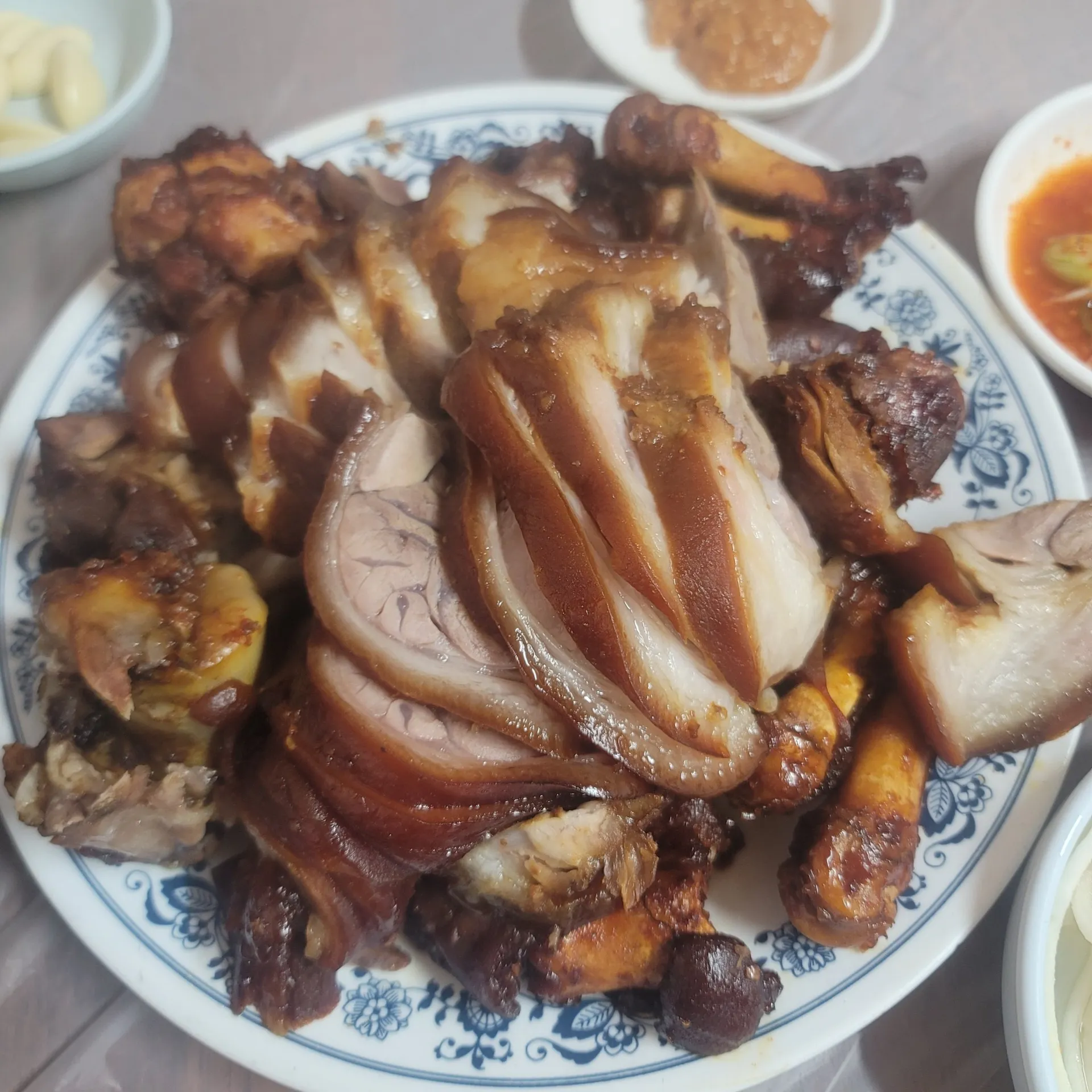 つやつやと輝く辛口ダレのチョッパル(小)