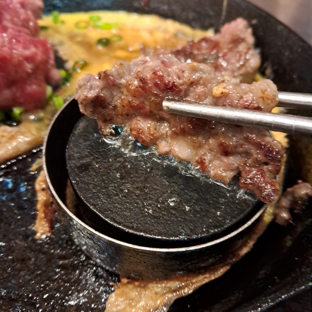 지글지글 구워지는 키와미야 햄버그 